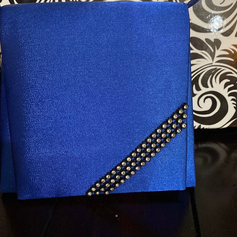 NWT SLG Small Special Occasion handled Blue purse with embellished rhinestones